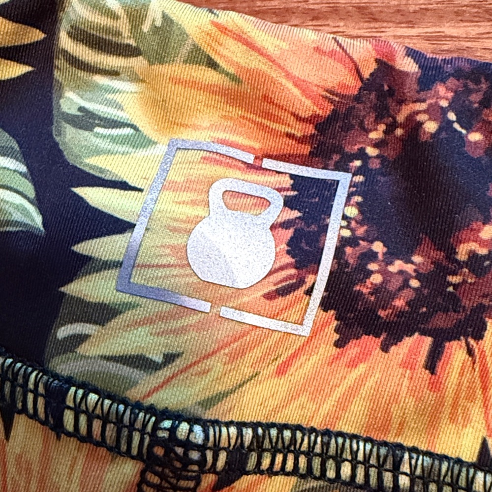 2POOD Shorts - Picture 3 of 6